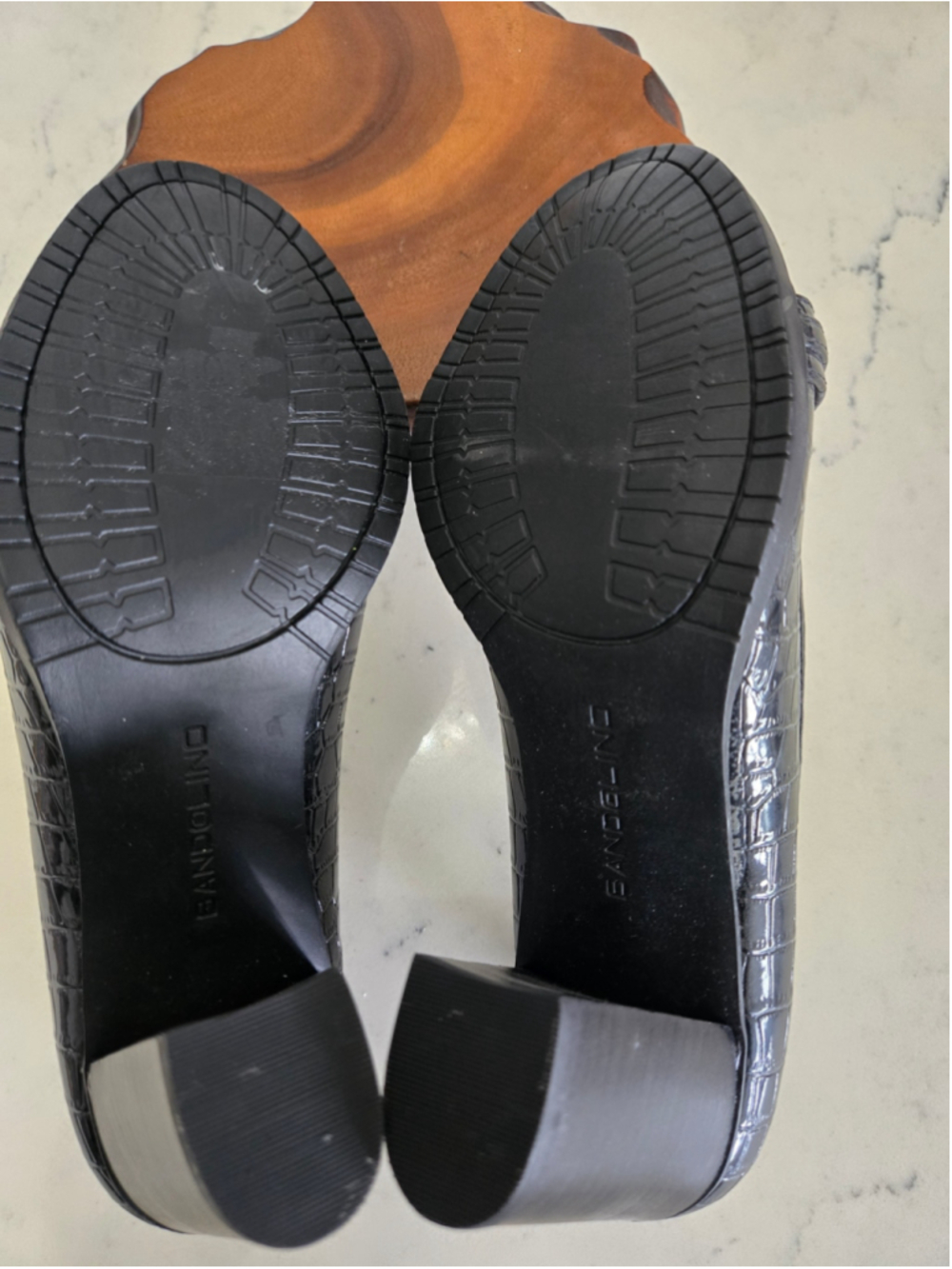 Bandolino Black Croc Embossed Patent Block Heeled Loafers Gold Horsebit Size 7 - Picture 5 of 8